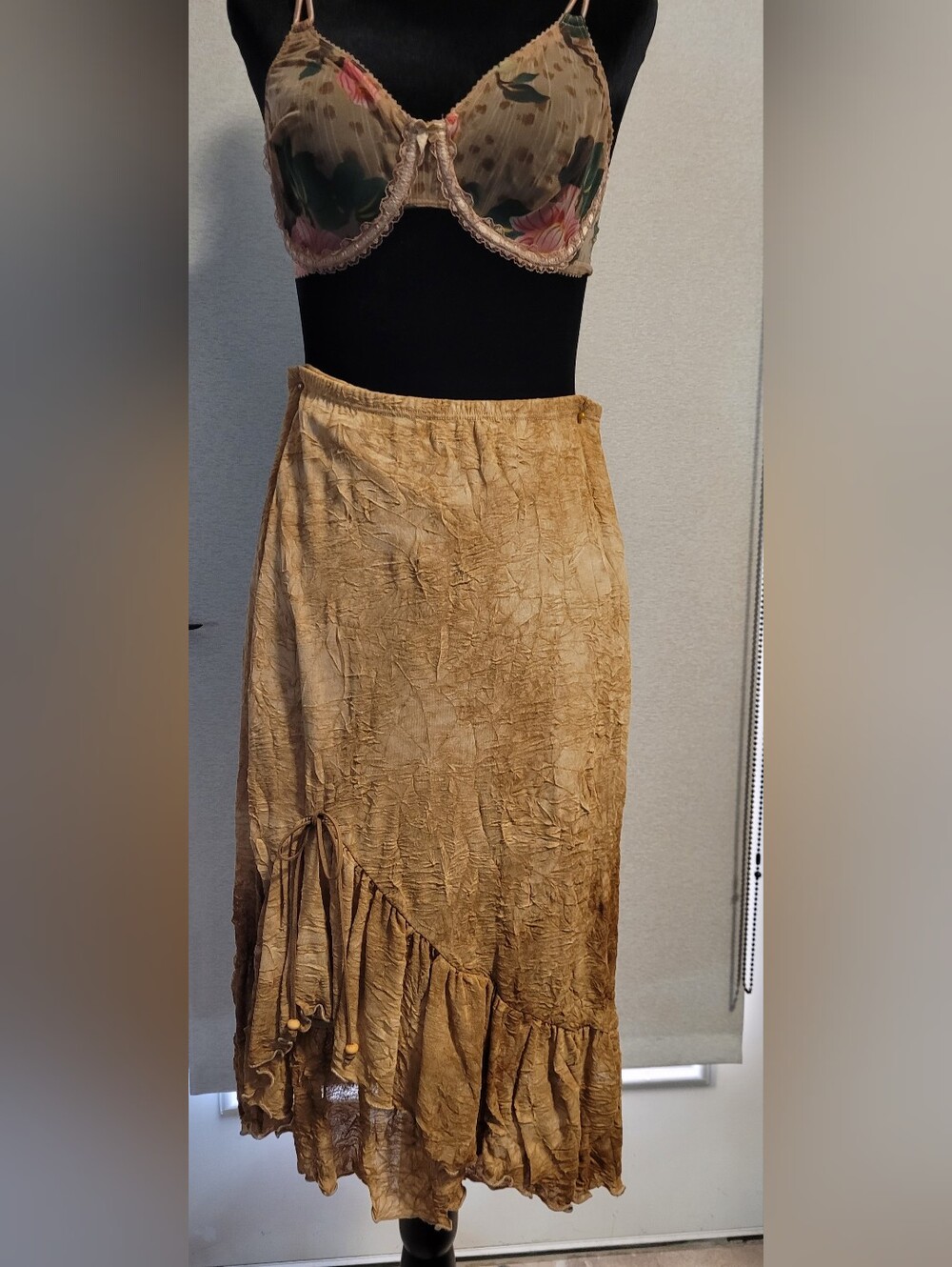 Vintage Crinkle maxi skirt asymmetrical ruffled flounce hemline.Y2K Rare Find XS